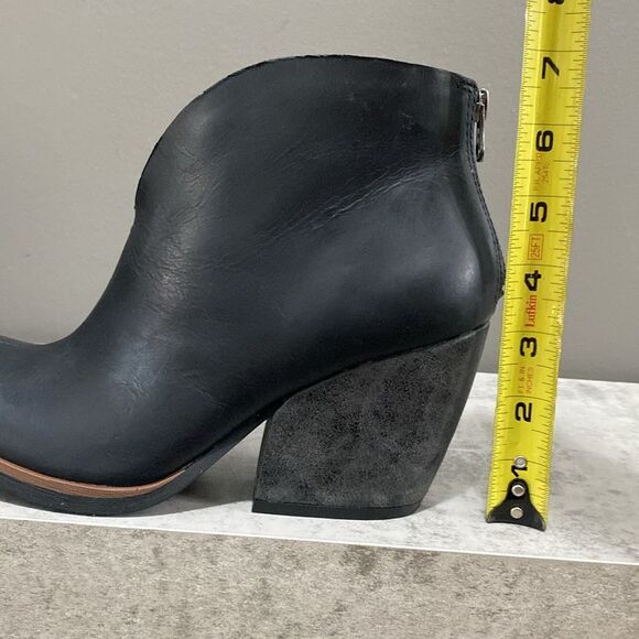 Kork-Ease Black Leather Ankle Booties Unique Charcoal Heels Size 8 - Picture 11 of 15